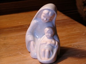 photo of ceramic Madonna and Child from Ireland