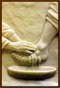 sculpture-Jesus washing feet